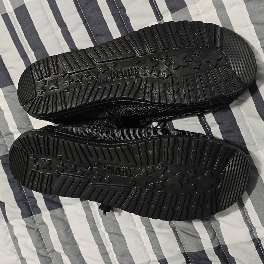 Hey Dude Men's Black Slip-On Loafers NWOT - Picture 4 of 5